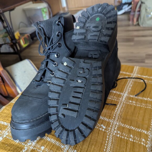 Black Timberland Platform Boots, size 7 - Picture 12 of 13
